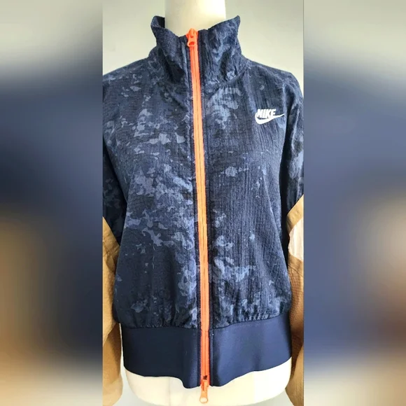 NIKE LOOSE FIT Women Jacket Size M Blue Long Sleeve Zip Pockets Nylon - Picture 3 of 15